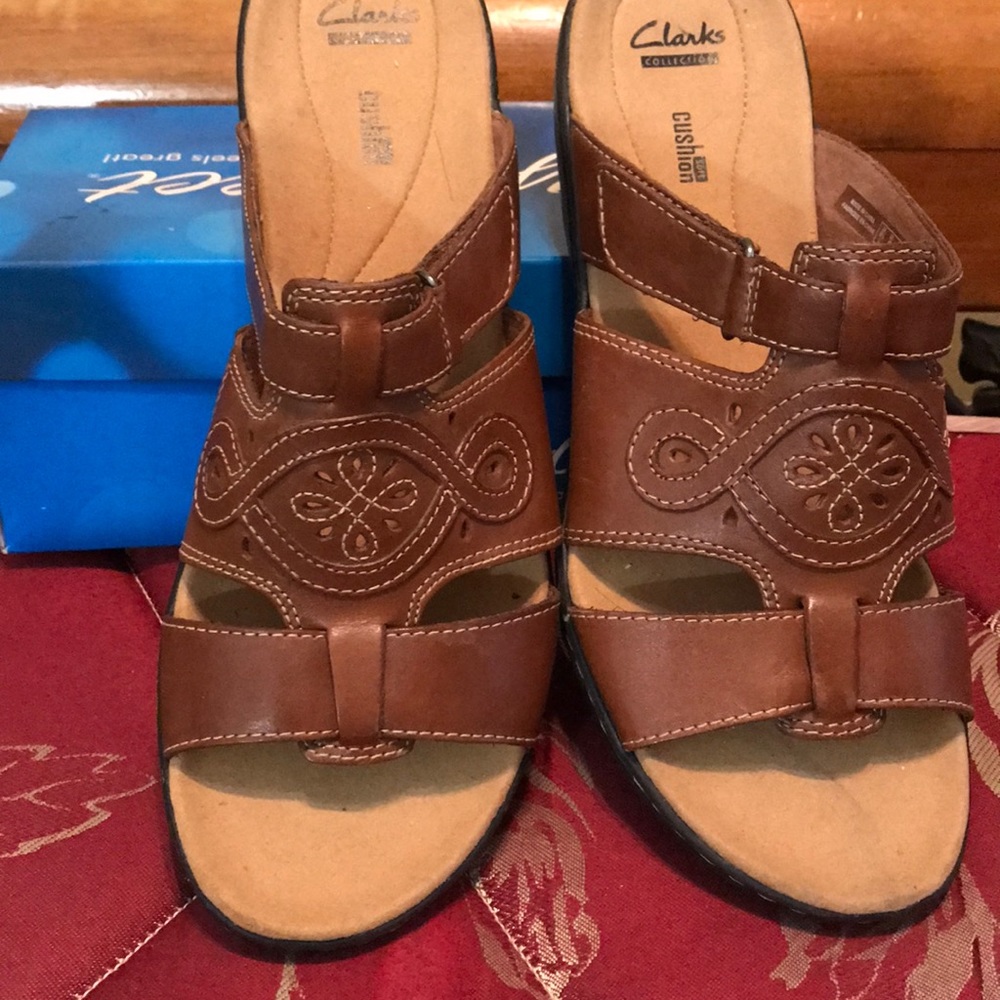 Leather sandals